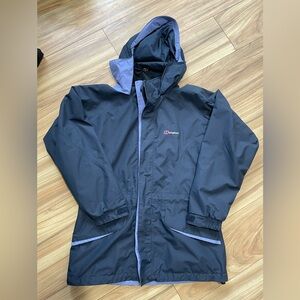 Berghaus Navy Outdoor Gore-Tex Performance Shell Hooded Jacket.